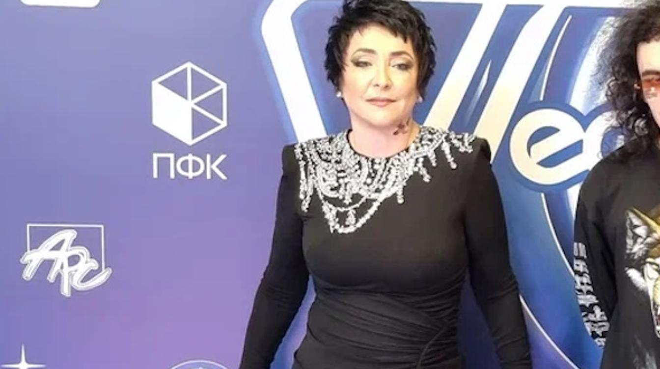 Жареная картошка и гамбургер: Лолита раскрыла особенности своей "диеты"