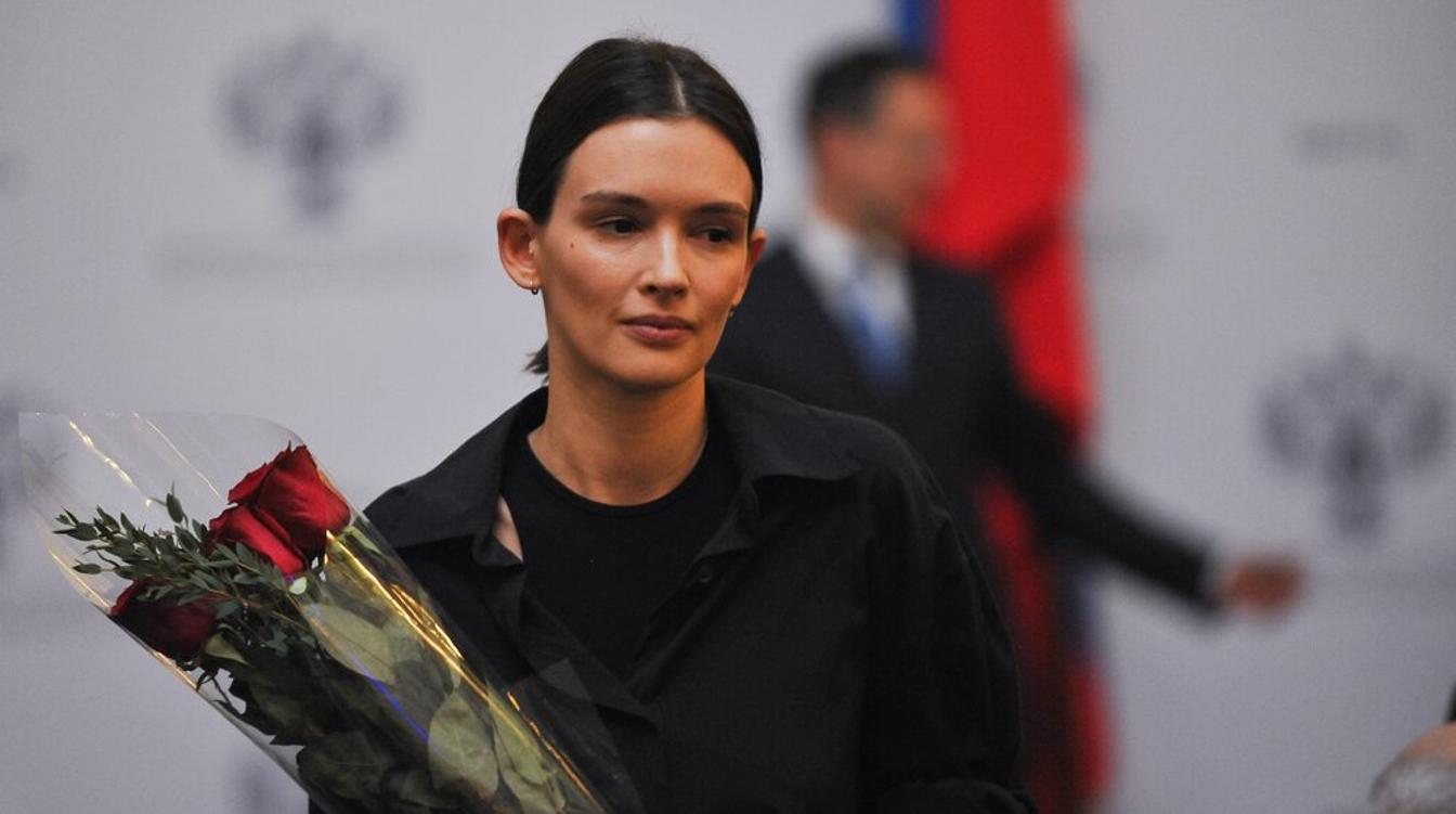 Паулина Андреева покинула Россию после развода с Бондарчуком